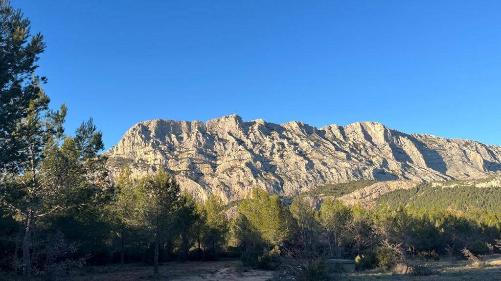La Sainte-Victoire, la montagne qui regarde
