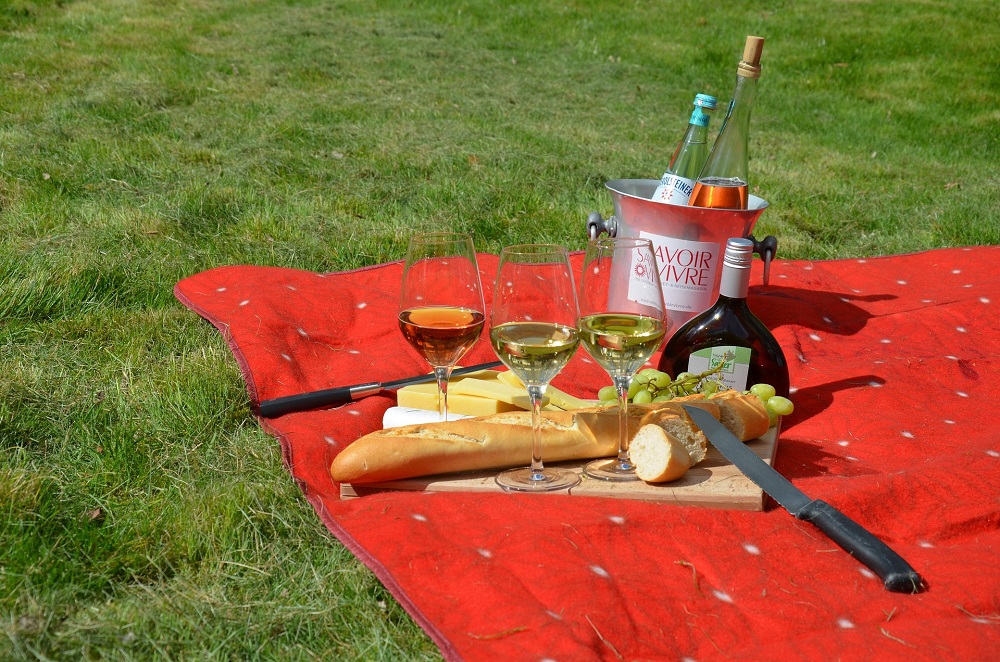 Que mettre dans son panier de pique-nique provençal ? Les produits à acheter avant de partir